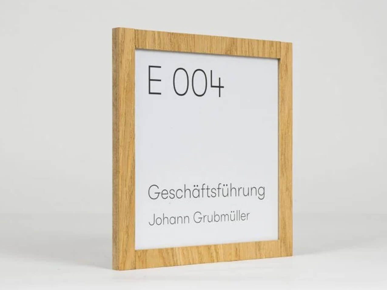 Tuerschild Holzrahmen Eiche-Einschub Beschilderung