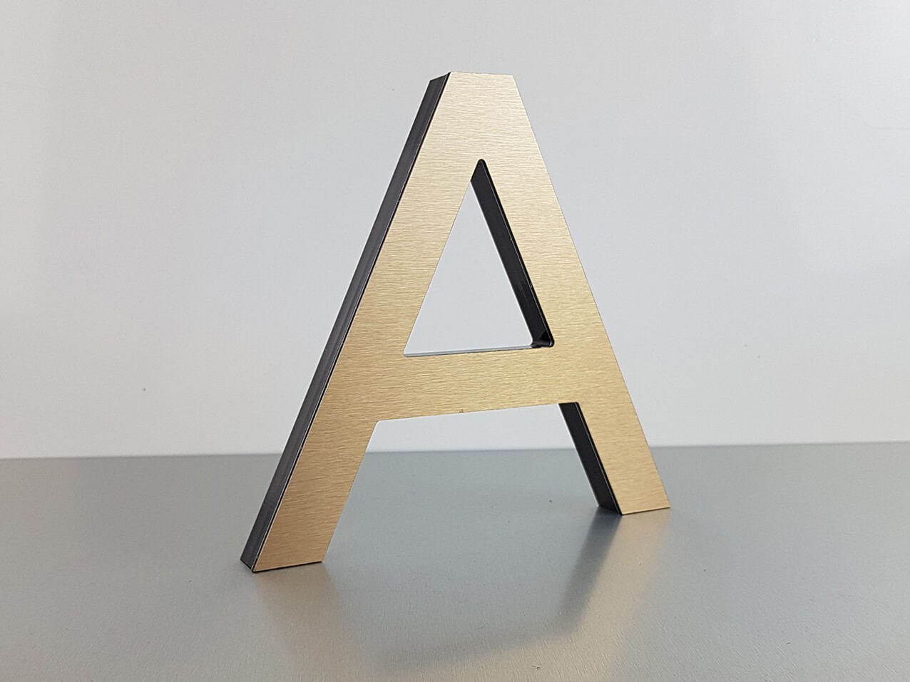 SALE - Buchstaben Bronze geschliffen Dekoration